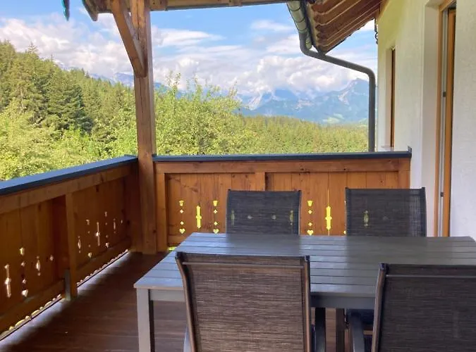 Lederhof Apartman *